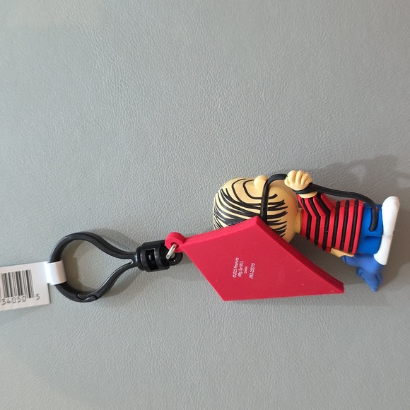 Collectible Kite-flying Linus figural bag clip series 3 NWT - Picture 6 of 6